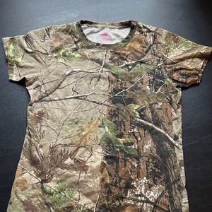 Women’s XL hunting camo shirt
